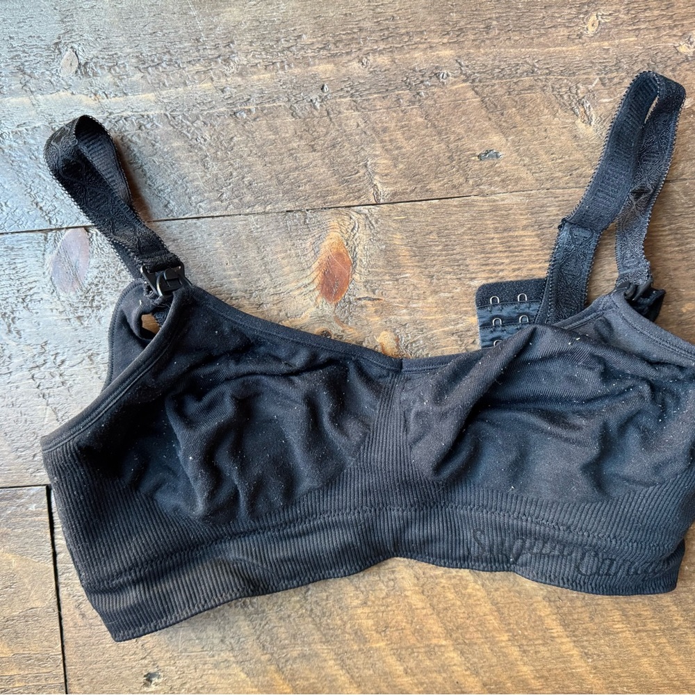 Everyday Seamless Nursing Bra in Black